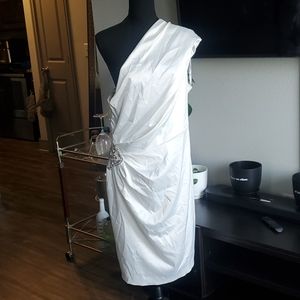 David's Bridal One Shoulder Wedding Dress size 16